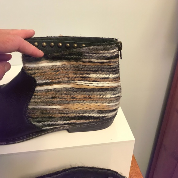 OBO Sending to ThredUp Wed. OTBT Tilton bootie Black leatherw/textile upper. EUC - Picture 14 of 16